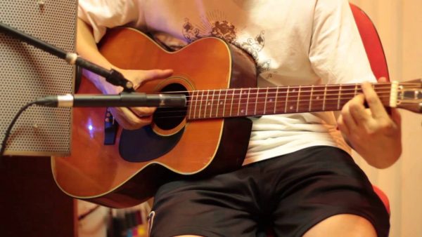 Hãy chọn mua đàn guitar chất lượng trong suốt quá trình học nhạc