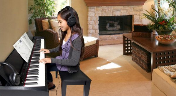 Đàn piano mang lại nhiều lợi ích cho sự phát triển tư duy của trẻ em