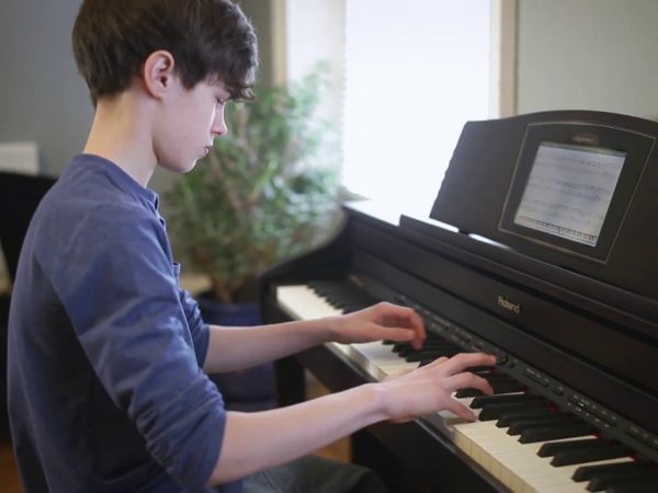 Tìm hiểu nhiều phong cách âm nhạc sẽ giúp nâng cao kỹ năng chơi đàn piano