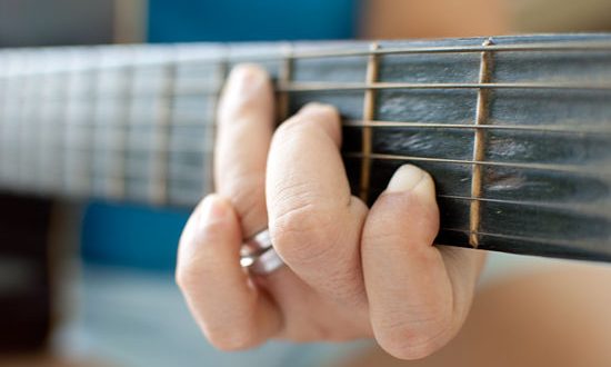 Đa số các loại đàn guitar có 6 dây