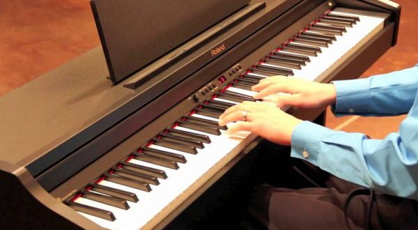 Đàn piano điện Roland được lựa chọn với mục đích biểu diễn diễn chuyên nghiệp