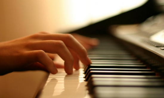 Đàn Piano là một trong những nhạc cụ giải trí được nhiều người yêu thích