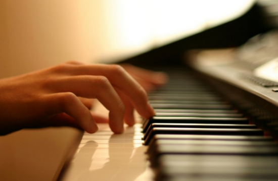 Đàn Piano là một trong những nhạc cụ giải trí được nhiều người yêu thích