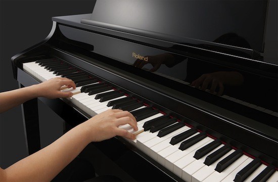 Chúng ta cần phải tìm kiến được giai điệu và hòa âm khi tập đánh đàn Piano