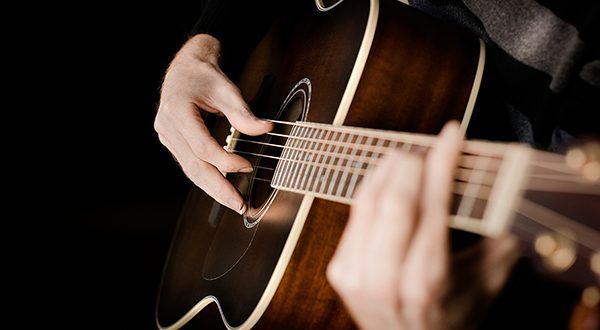 Định vị ngón tay là kỹ năng quan trọng khi chơi đàn guitar