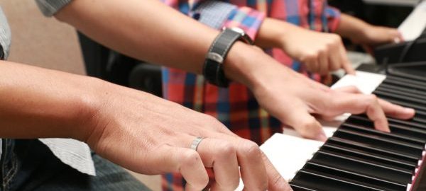 Mua đàn organ loại nào tốt cho người mới học?
