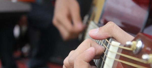 Chọn dây đàn guitar phù hợp