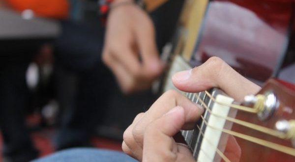 Chọn dây đàn guitar phù hợp